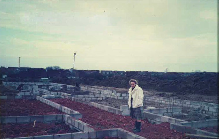 1 1986 A piece of land is identified, plans drawn, planning granted