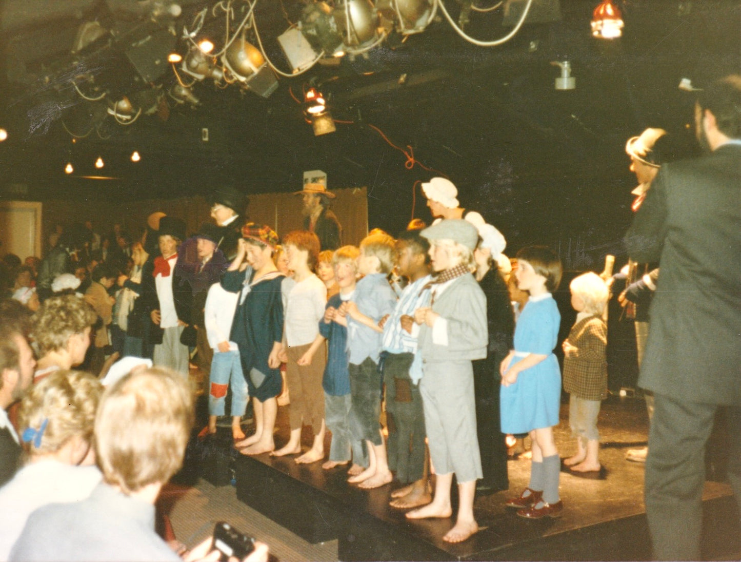 1986 Oliver, Cats and a Musical Evening at The Stables