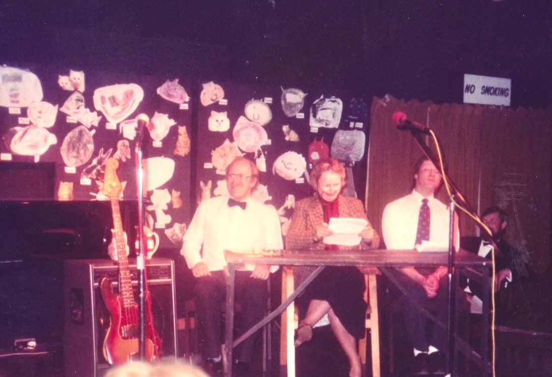 1986 Oliver, Cats and a Musical Evening at The Stables